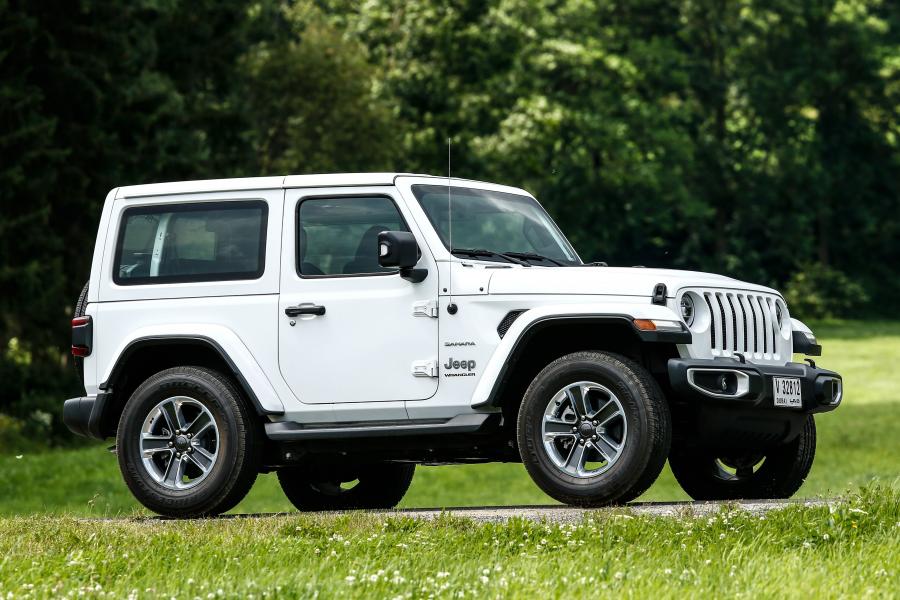  Jeep Wrangler Sahara (JL) 2018 года  (UAE) (фото 4 из 11)